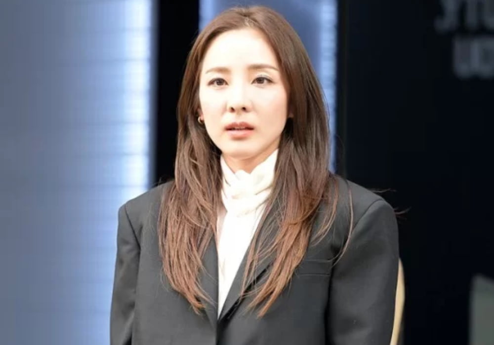 Sandara Park on No Bra Fashion Cool or Inappropriate for Korea