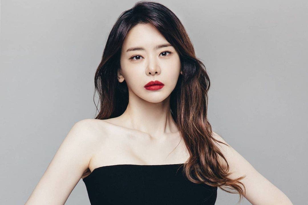 Seo Yu ri Addresses Criticism and Opens Up About Divorce Reason